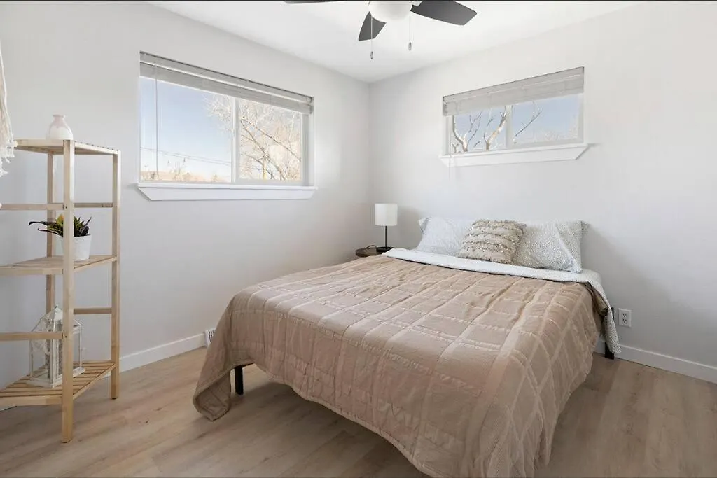 House Of Vibes - Dog Friendly Villa Denver United States